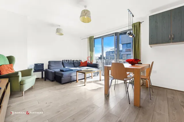 Ebbett Court, North Acton, W3, photo 1