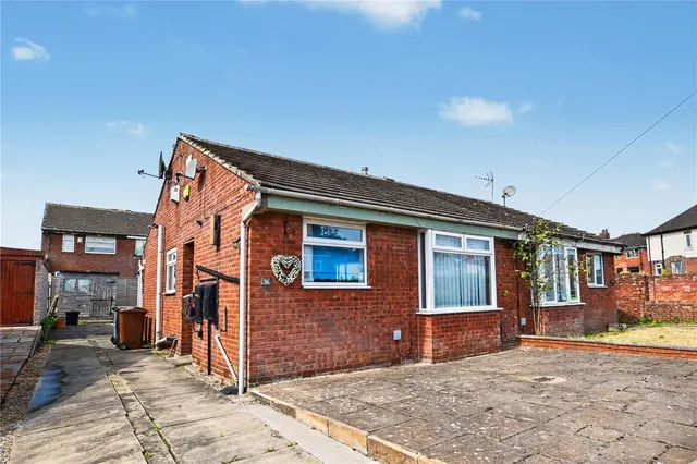 Baker Street, Morley, LS27, photo 1