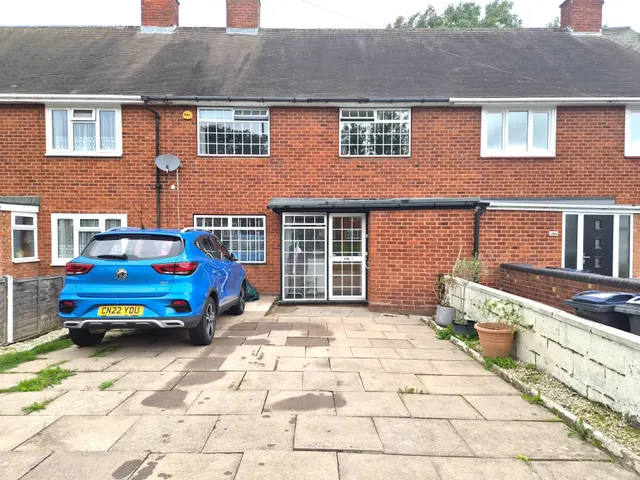 Long Nuke Road, Northfield, B31, photo 1