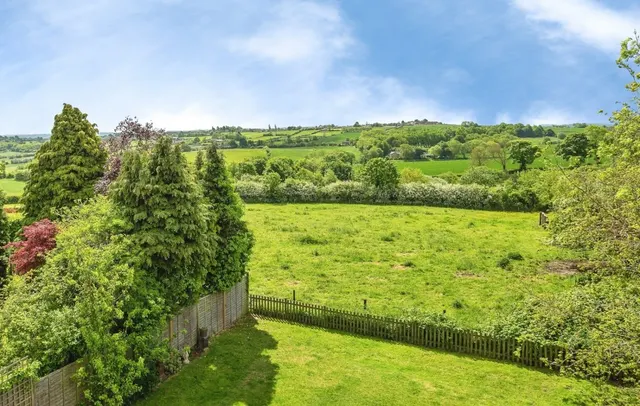 Halifax Road, Hightown, WF15, photo 2