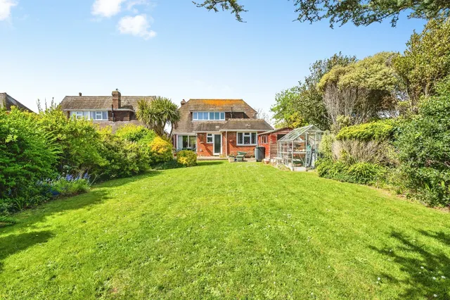 Beacon Road, Seaford, BN25, photo 1