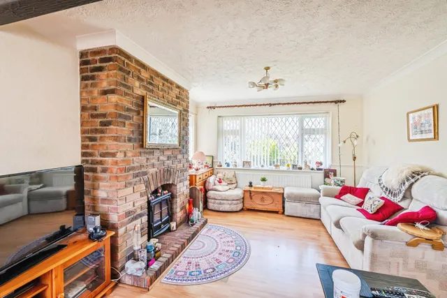 Beacon Road, Seaford, BN25, photo 3