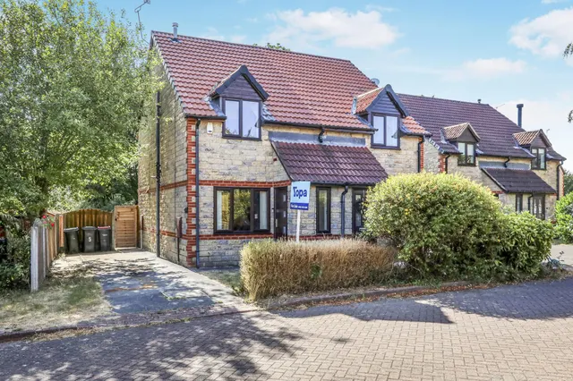 Whitfield Gardens, Worksop, S81, photo 1