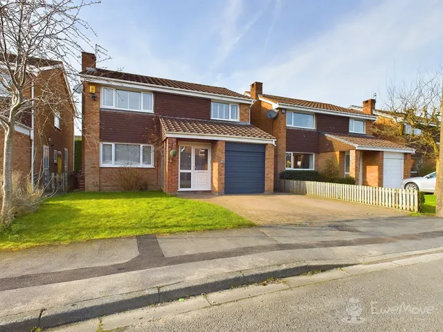 Southdown Crescent, Cheadle Hulme, SK8, photo 1