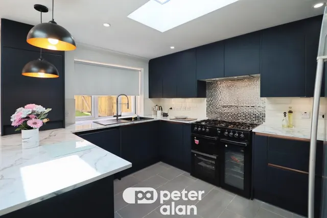 Lakeside Drive, Cardiff, CF23, photo 3