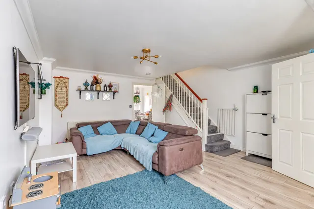 Hodges Mews, High Wycombe, HP12, photo 2