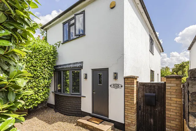 Shepperton, TW17, photo 2