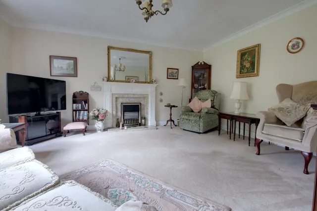 Glendower Park, Leeds, LS16, photo 2