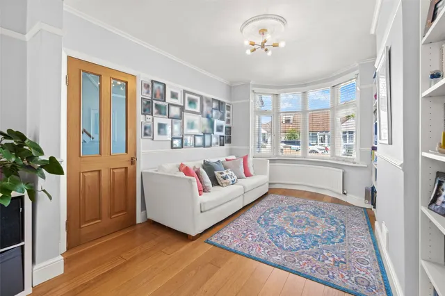 Photo 3 — Sheringham Avenue, Twickenham, TW2 6AW