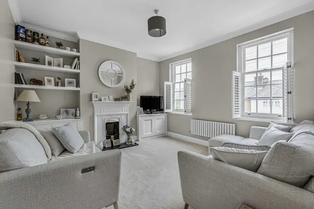 Swaby Road, SW18, photo 2