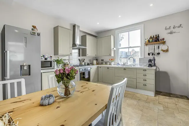 Swaby Road, SW18, photo 3