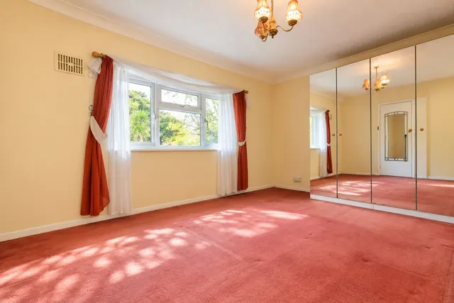 Boughton Avenue, Hayes, BR2, photo 2