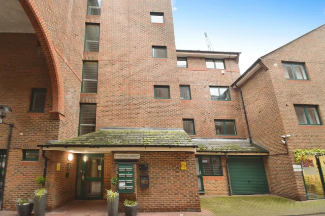 Pepper Street, London, E14, photo 1