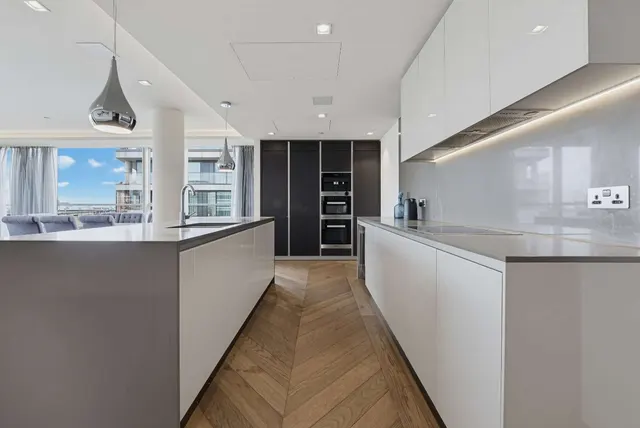 Earls Way, London, SE1, photo 3