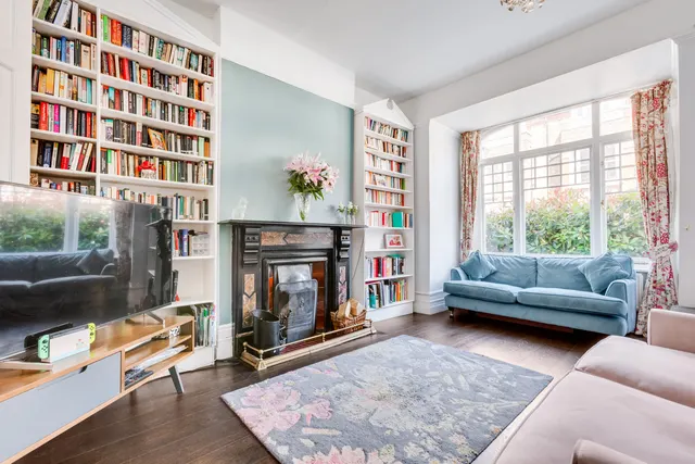 Marjorie Grove, London, SW11, photo 1