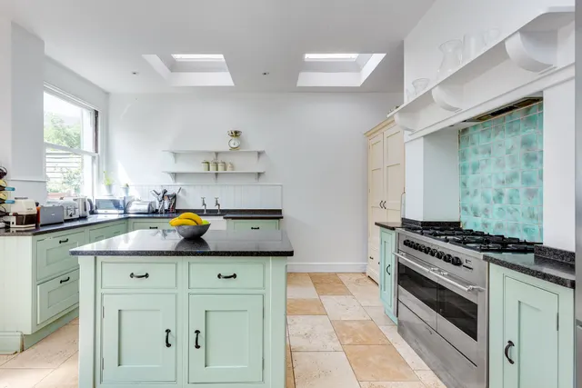 Marjorie Grove, London, SW11, photo 3