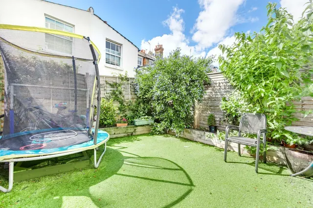 Marjorie Grove, London, SW11, photo 2