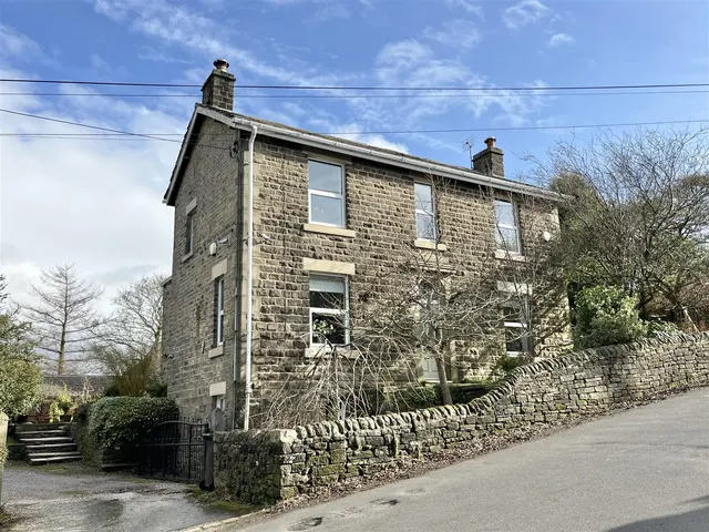 Chapel Brow, Charlesworth, SK13, photo 2