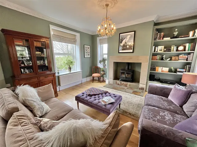 Chapel Brow, Charlesworth, SK13, photo 3