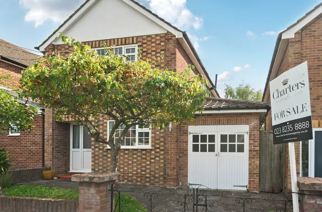 Common Road, Chandler's Ford, SO53, photo 1