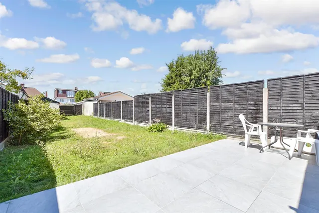 Old Church Road, Chingford, E4, photo 2