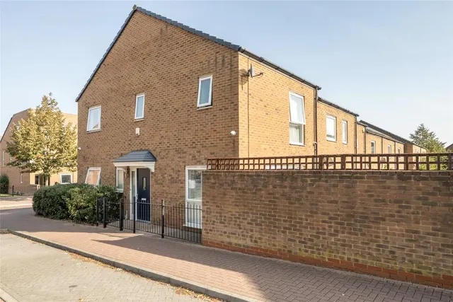 Pinson Way, Orpington, BR5, photo 1