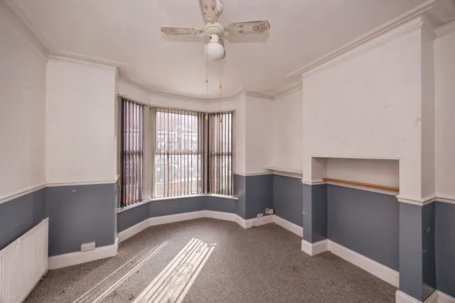 Stamshaw Road, Portsmouth, PO2, photo 2