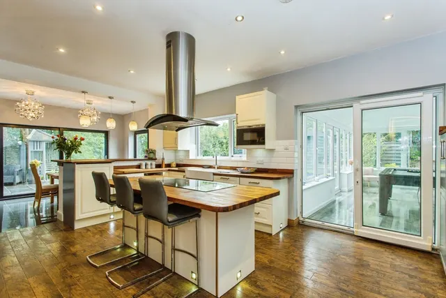 Preston New Road, Samlesbury, PR5, photo 3