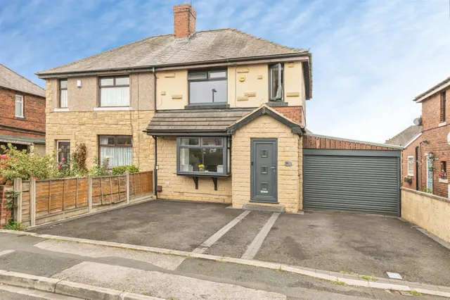 Canterbury Road, Dewsbury, photo 1