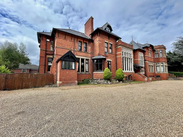 Mersey Road, Manchester, photo 1