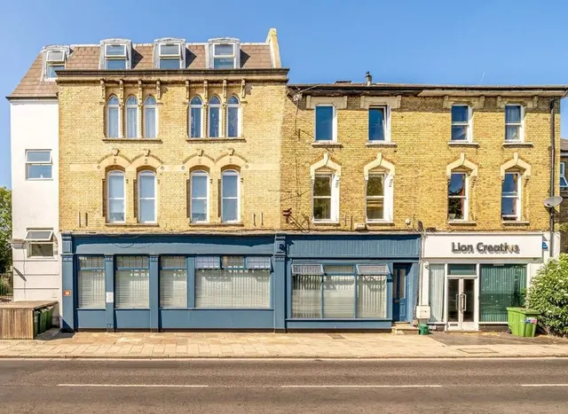 Uxbridge Road, Hampton Hill, TW12, photo 1