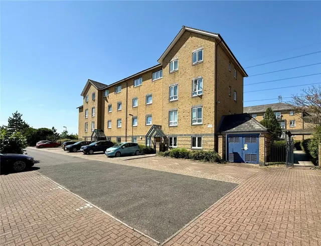 Southwell Close, GRAYS, Essex, RM16, photo 1