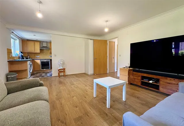 Photo 2 — Southwell Close, GRAYS, Essex, RM16