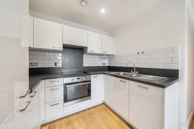 Adenmore Road, Catford, SE6, photo 2
