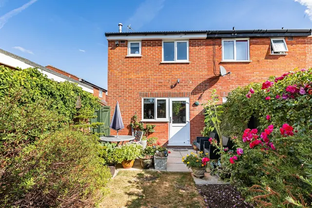 White Horse Crescent, Grove, OX12, photo 1