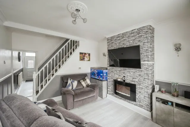 Photo 3 — Wellington Street, Mexborough