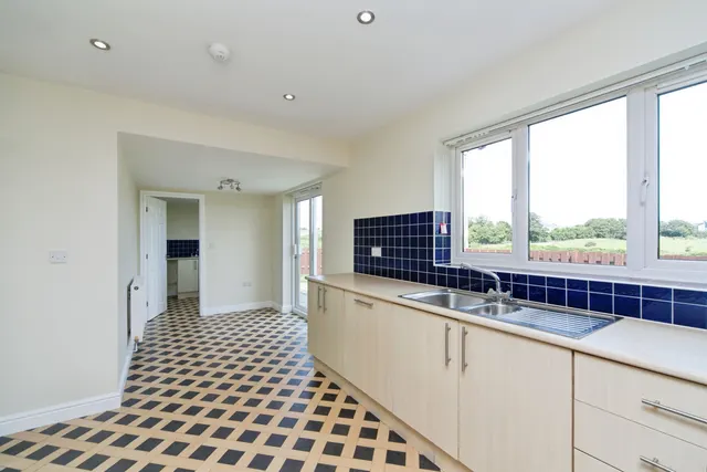Trearddur Road, Holyhead, LL65, photo 3