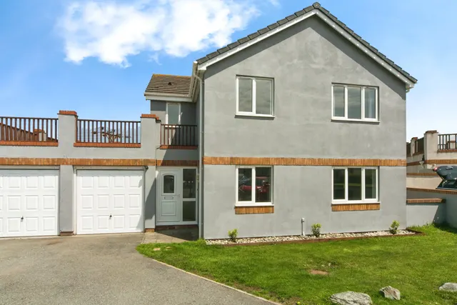 Trearddur Road, Holyhead, LL65, photo 1