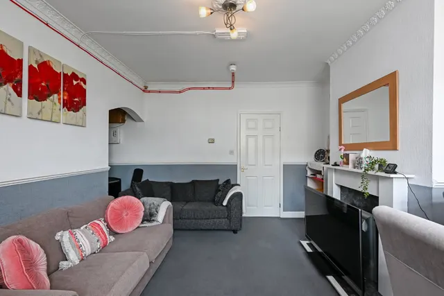 Sterne Avenue, York, YO31, photo 3