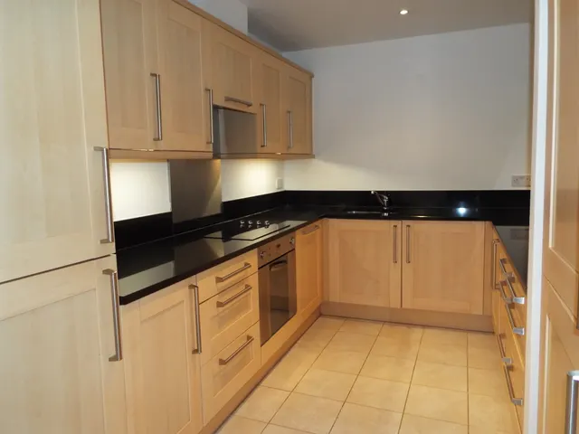 River Crescent, Nottingham, NG2, photo 1
