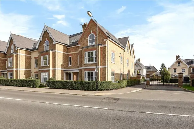 St. Leonards Road, Windsor, SL4, photo 1