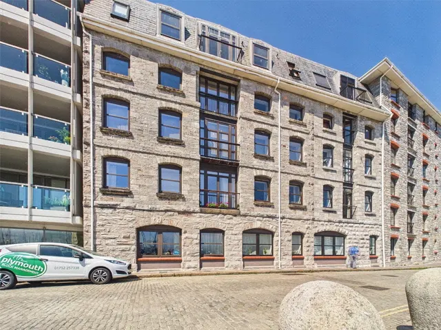 Hawkers Avenue, Plymouth, PL4, photo 2