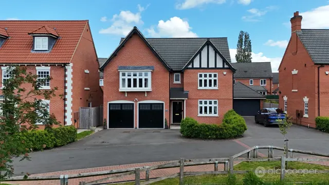 Russett Avenue, Manor Fields, CV11, photo 1