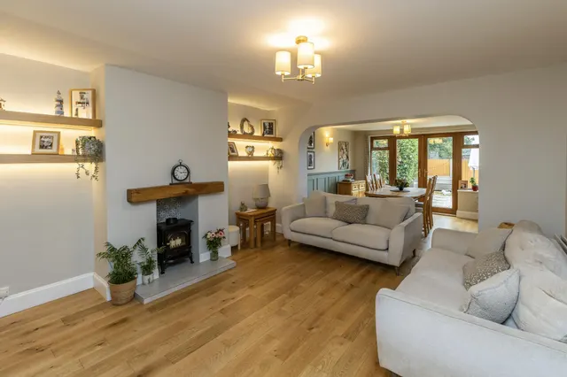 Bryn Gryffydd, Wrexham, LL12, photo 2