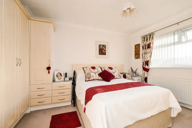 Photo 3 — Nelson Road, Rainham, RM13