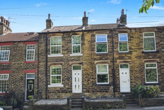 Manor Road, Ossett, WF5, photo 1