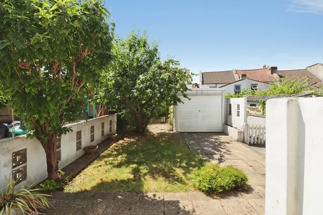 Photo 2 — Guinea Lane, Bristol, BS16