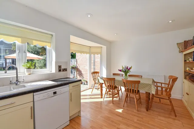 Wentworth Grange, St Cross, SO22, photo 3