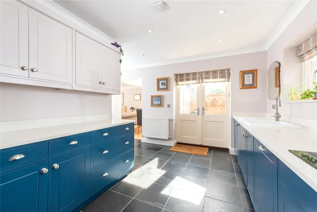 Cuckoo Hill Rise, Hanslope, MK19, photo 3