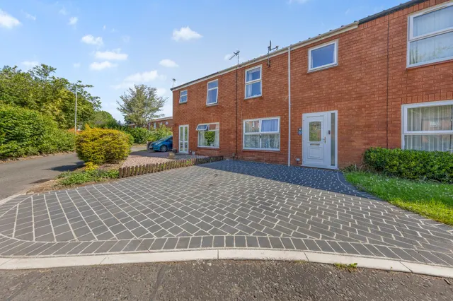 Photo 2 — Oxmead Close, Padgate, Warrington, Warrington, WA2 0QA